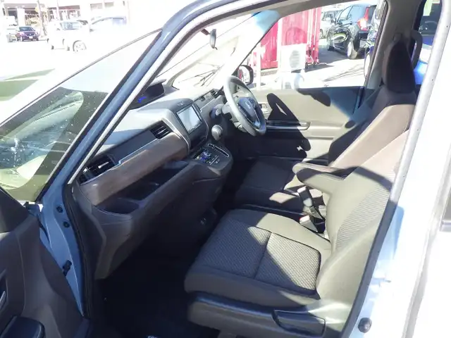 ホンダ フリード G ホンダセンシング 千葉県 2020(令2)年 6.4万km シーグラスブルーパール ホンダセンシング/・衝突軽減ブレーキ（CMBS）/・車線維持支援システム（LKAS）/・アダプティブクルーズコントロール（ACC）/・誤発進抑制機能/・後方誤発進抑制機能/両側パワースライドドア/前席シートヒーター/純正メモリーナビ/地デジTV/【DVD/CD再生機能　Bluetooth接続】/バックカメラ/ETC/ウインカーミラー/リアコーナーセンサー/Honda スマートキー