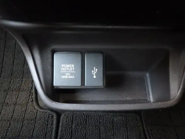 ホンダ フリード G ホンダセンシング 千葉県 2020(令2)年 6.4万km シーグラスブルーパール ホンダセンシング/・衝突軽減ブレーキ（CMBS）/・車線維持支援システム（LKAS）/・アダプティブクルーズコントロール（ACC）/・誤発進抑制機能/・後方誤発進抑制機能/両側パワースライドドア/前席シートヒーター/純正メモリーナビ/地デジTV/【DVD/CD再生機能　Bluetooth接続】/バックカメラ/ETC/ウインカーミラー/リアコーナーセンサー/Honda スマートキー