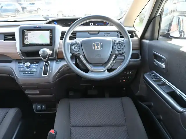 ホンダ フリード G ホンダセンシング 千葉県 2020(令2)年 6.4万km シーグラスブルーパール ホンダセンシング/・衝突軽減ブレーキ（CMBS）/・車線維持支援システム（LKAS）/・アダプティブクルーズコントロール（ACC）/・誤発進抑制機能/・後方誤発進抑制機能/両側パワースライドドア/前席シートヒーター/純正メモリーナビ/地デジTV/【DVD/CD再生機能　Bluetooth接続】/バックカメラ/ETC/ウインカーミラー/リアコーナーセンサー/Honda スマートキー