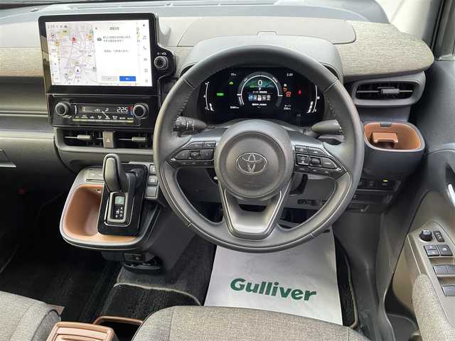 トヨタ シエンタ ハイブリッド Z 和歌山県 2023(令5)年 3.3万km ブラック ワンオーナー/PCS・LDA・PKSB・BSM・RCTA/純正メーカーナビ・フルセグTV・USB・Bluetooth/バックカメラ/両側パワースライドドア/レーダークルーズコントロール/クリアランスソナー/サイドミラーヒーター/セカンドシートCタイプ端子/スマートキー/スペアキー/保証書/取扱説明書