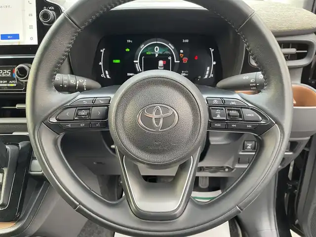 トヨタ シエンタ ハイブリッド Z 和歌山県 2023(令5)年 3.3万km ブラック ワンオーナー/PCS・LDA・PKSB・BSM・RCTA/純正メーカーナビ・フルセグTV・USB・Bluetooth/バックカメラ/両側パワースライドドア/レーダークルーズコントロール/クリアランスソナー/サイドミラーヒーター/セカンドシートCタイプ端子/スマートキー/スペアキー/保証書/取扱説明書