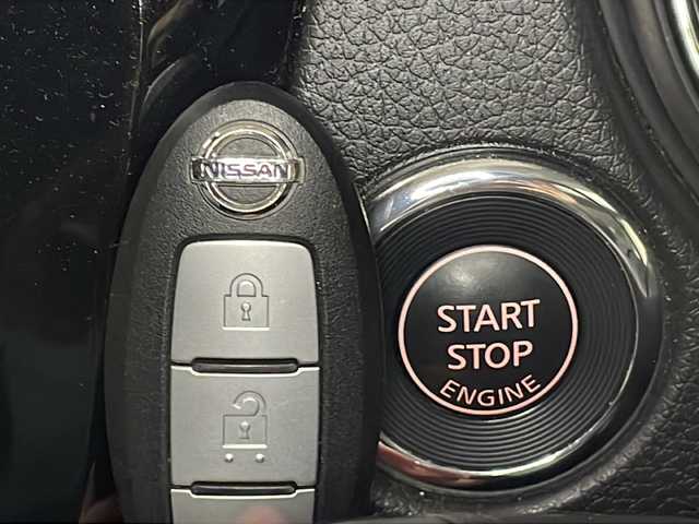 日産 エクストレイル 20X 広島県 2019(平31)年 4.5万km ブリリアントホワイトパール 純正ナビ/電動リアゲート/ＥＴＣ/フルセグ/ＬＥＤヘッドライト/コーナーセンサー/レーンキープアシスト/オートマチックハイビーム/ダウンヒルアシスト/ステアリングスイッチ/プッシュスタート/フォグランプ/エアバッグ(運転席/助手席)/純正18インチアルミホイール(225/60/R18)