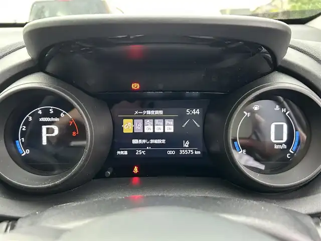 トヨタ ヤリスクロス G 富山県 2021(令3)年 3.6万km ブラックマイカ/ホワイトパールクリスタルシャイン 2トーン 純正メーカーナビ/フルセグTV/ツートンカラー/4WD/Bluetooth搭載/ドライブレコーダー前後/ETC/バックカメラ/レーダークルーズコントロール/コーナーセンサー前後/ブラインドスポットモニター/ダウンヒルアシストコントロール/レーンキープアシスト/純正スタッドレスタイヤ4本搭載/センターコンソール/オートライト/オートマチックハイビーム