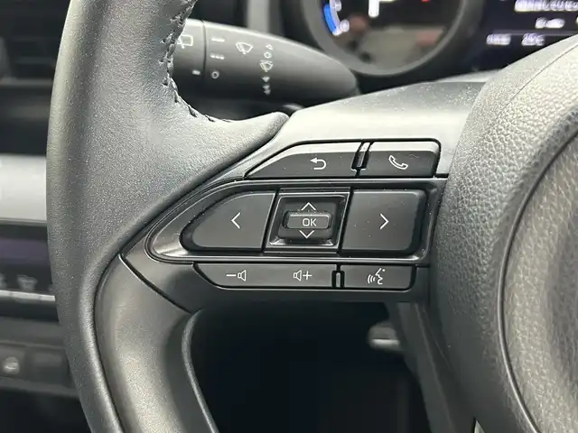 トヨタ ヤリスクロス G 富山県 2021(令3)年 3.6万km ブラックマイカ/ホワイトパールクリスタルシャイン 2トーン 純正メーカーナビ/フルセグTV/ツートンカラー/4WD/Bluetooth搭載/ドライブレコーダー前後/ETC/バックカメラ/レーダークルーズコントロール/コーナーセンサー前後/ブラインドスポットモニター/ダウンヒルアシストコントロール/レーンキープアシスト/純正スタッドレスタイヤ4本搭載/センターコンソール/オートライト/オートマチックハイビーム