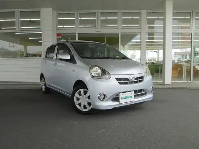 ダイハツ ミラ イース X 千葉県 2012(平24)年 6.8万km ブライトシルバーメタリック 純正メモリカーナビ/ワンセグ/　【CD/USB/AUX】/フォグランプ/社外ETC/横滑り防止装置/オートリトラミラー/アイドリングストップ/キーレスキー/新車保証書/取扱説明書/スペアキー