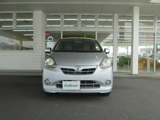 ダイハツ ミラ イース X 千葉県 2012(平24)年 6.8万km ブライトシルバーメタリック 純正メモリカーナビ/ワンセグ/　【CD/USB/AUX】/フォグランプ/社外ETC/横滑り防止装置/オートリトラミラー/アイドリングストップ/キーレスキー/新車保証書/取扱説明書/スペアキー