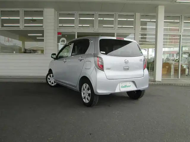 ダイハツ ミラ イース X 千葉県 2012(平24)年 6.8万km ブライトシルバーメタリック 純正メモリカーナビ/ワンセグ/　【CD/USB/AUX】/フォグランプ/社外ETC/横滑り防止装置/オートリトラミラー/アイドリングストップ/キーレスキー/新車保証書/取扱説明書/スペアキー