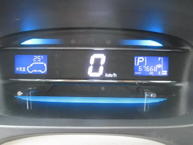 ダイハツ ミラ イース X 千葉県 2012(平24)年 6.8万km ブライトシルバーメタリック 純正メモリカーナビ/ワンセグ/　【CD/USB/AUX】/フォグランプ/社外ETC/横滑り防止装置/オートリトラミラー/アイドリングストップ/キーレスキー/新車保証書/取扱説明書/スペアキー