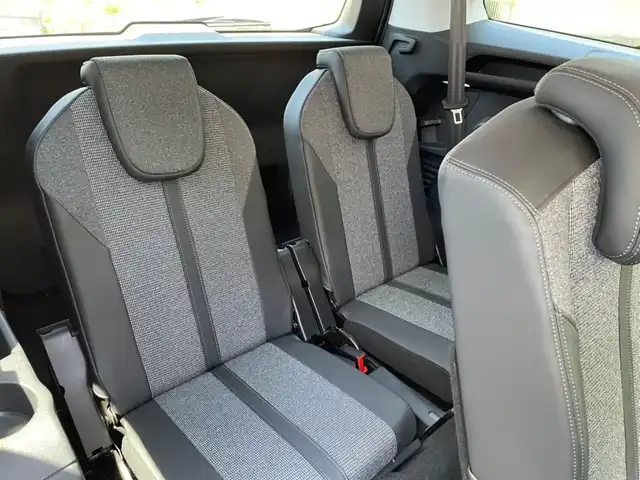 プジョー ５００８ アリュール 山梨県 2018(平30)年 5万km アマゾナイトグレー アクティブセーフティブレーキ/純正メモリナビ・フルセグTV/　USB/Buletooth/パノラミックビューモニター/パワーバックドア/ブラインドスポットモニター/レーンキープアシスト/純正１８インチアルミホイール/パドルシフト/ルーフレール/LEDヘッドライト/プッシュスタート/スマートキー×２/ＥＴＣ/新車時保証書/取扱説明書