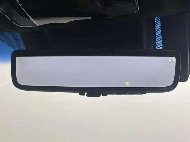 トヨタ ハリアー Z 岡山県 2020(令2)年 5.7万km プレシャスブラックパール パノラマルーフ/ＪＢＬプレミアムサウンド/純正１２．３インチナビ/【Bluetooth/フルセグTV/USB/AUX】/合皮ハーフレザー/衝突軽減ブレーキシステム/追従型クルーズコントロール/バックカメラ/ビルトインＥＴＣ２．０/ＬＥＤヘッドライト/オートハイビーム/デジタルインナーミラー/ワイヤレス充電/ドアミラーヒーター/ブラインドスポットモニター/ISOFIX/ステアリングスイッチ/ヘッドアップディスプレイ/チルトステアリング/シートリフター/スマートキー×2/取扱説明書/ナビ取扱説明書