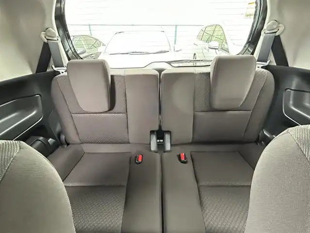 ホンダ フリード G ホンダセンシング 福島県 2021(令3)年 1.7万km クリスタルブラックパール ホンダセンシング/衝突軽減ブレーキ（CMBS）/先行車発進お知らせ機能/歩行者事故低減ステアリング/路外逸脱抑制機能/標識認識機能/渋滞追従機能付アダプティブクルーズコントロール（ACC）/車線維持支援システム（LKAS）/誤発進抑制機能/後方誤発進抑制機能/オートハイビーム/純正ナビゲーション/型番：VXM-217VFNi/【CD/DVD/SD/USB/BT/TV】/バックカメラ/ビルトインETC/両側電動スライドドア/前席シートヒーター/ステアリングリモコン/LEDオートライト/スチールホイール＋ノーマルタイヤセット車載/185/65R15/純正フロアマット/ドアバイザー
