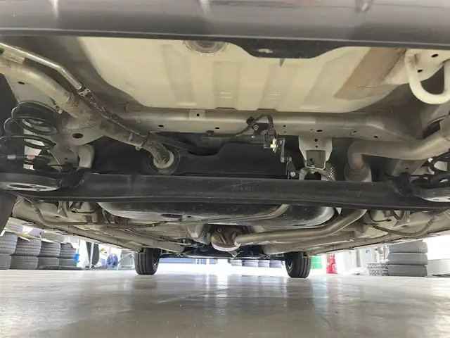 スズキ スペーシア ギア HYBRID XZ 滋賀県 2022(令4)年 4.8万km ピュアホワイトP 純正9インチナビ/両側パワースライドドア/全方位カメラ/バックカメラ/追従クルーズコントロール/コーナーセンサー/シートヒーター/LEDヘッドライト/レーンキープアシスト/オートマチックハイビーム/ルーフレール/Bluetooth/フルセグ/ipod/ビルトインETC/ステアリングリモコン/スマートキー/純正ドライブレコーダー