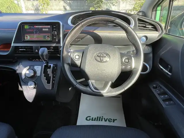 トヨタ シエンタ ハイブリッド G 東京都 2016(平28)年 7万km グリーンマイカM 純正SDナビ/【フルセグ・DVD再生可・CD・Bluetooth】/バックカメラ/ETC2.0/両側パワースライドドア/Toyota Safety Sense P/【プリクラッシュセーフティシステム・レーンディパーチャーアラート・オートマチックハイビーム・先行車発進お知らせ】/踏み間違い防止装置/横滑り防止機能/オートライト/前席シートヒーター/ステアリングスイッチ/フォグランプ/プッシュスタート/スマートキー/スペアキーあり/純正フロアマット/ドアバイザー/新車保証書/取扱説明書