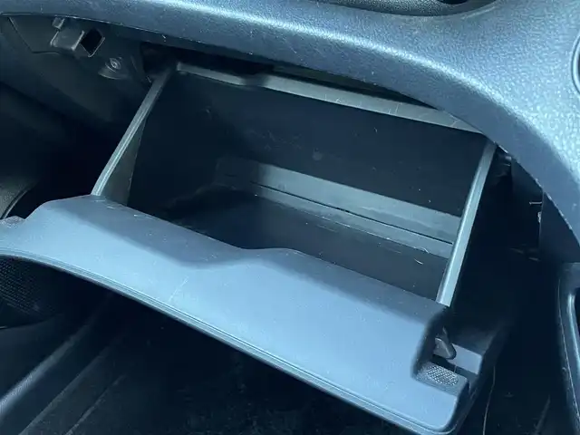 トヨタ シエンタ ハイブリッド G 東京都 2016(平28)年 7万km グリーンマイカM 純正SDナビ/【フルセグ・DVD再生可・CD・Bluetooth】/バックカメラ/ETC2.0/両側パワースライドドア/Toyota Safety Sense P/【プリクラッシュセーフティシステム・レーンディパーチャーアラート・オートマチックハイビーム・先行車発進お知らせ】/踏み間違い防止装置/横滑り防止機能/オートライト/前席シートヒーター/ステアリングスイッチ/フォグランプ/プッシュスタート/スマートキー/スペアキーあり/純正フロアマット/ドアバイザー/新車保証書/取扱説明書