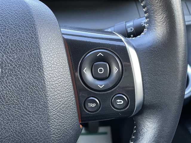 トヨタ シエンタ ハイブリッド G 東京都 2016(平28)年 7万km グリーンマイカM 純正SDナビ/【フルセグ・DVD再生可・CD・Bluetooth】/バックカメラ/ETC2.0/両側パワースライドドア/Toyota Safety Sense P/【プリクラッシュセーフティシステム・レーンディパーチャーアラート・オートマチックハイビーム・先行車発進お知らせ】/踏み間違い防止装置/横滑り防止機能/オートライト/前席シートヒーター/ステアリングスイッチ/フォグランプ/プッシュスタート/スマートキー/スペアキーあり/純正フロアマット/ドアバイザー/新車保証書/取扱説明書