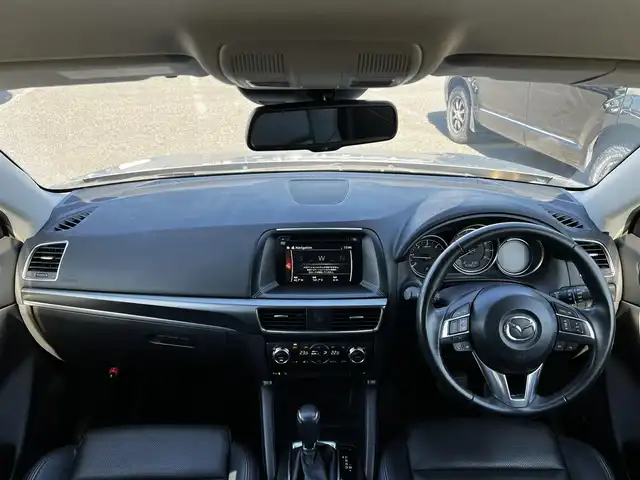 マツダ ＣＸ－５ XD Lパッケージ 道央・札幌 2016(平28)年 8.7万km ソニックシルバーM ４WD/BOSEサウンドシステム/純正SDナビ/BT/DVD/フルセグ/衝突被害軽減ブレーキ/横滑り防止装置/レーダークルーズコントロール/レーンキープアシスト/クリアランスソナー/ブラインドスポットモニター/バックカメラ/サイドカメラ/ビルトインETC/アイドリングストップ/前席パワーシート/D席メモリーシート/全席シートヒーター/レザーシート/革巻きステアリング/ステアリングリモコン/電動パーキング/自動防眩ミラー/MTモード付AT/プッシュスタート/スマートキー/LEDヘッドライト/オートライト/オートマチックハイビーム/フォグランプ/電動格納ミラー/ウィンカーミラー/純正フロアマット/ドアバイザー/スペアキー