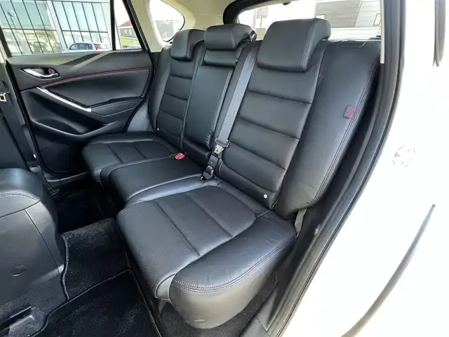 マツダ ＣＸ－５ XD Lパッケージ 道央・札幌 2016(平28)年 8.7万km ソニックシルバーM ４WD/BOSEサウンドシステム/純正SDナビ/BT/DVD/フルセグ/衝突被害軽減ブレーキ/横滑り防止装置/レーダークルーズコントロール/レーンキープアシスト/クリアランスソナー/ブラインドスポットモニター/バックカメラ/サイドカメラ/ビルトインETC/アイドリングストップ/前席パワーシート/D席メモリーシート/全席シートヒーター/レザーシート/革巻きステアリング/ステアリングリモコン/電動パーキング/自動防眩ミラー/MTモード付AT/プッシュスタート/スマートキー/LEDヘッドライト/オートライト/オートマチックハイビーム/フォグランプ/電動格納ミラー/ウィンカーミラー/純正フロアマット/ドアバイザー/スペアキー
