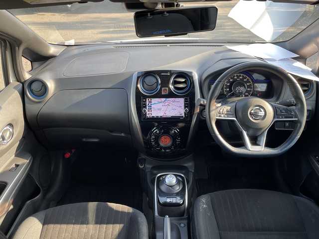 日産 ノート e－パワーオーテック FOUR 道東・釧路十勝 2019(令1)年 6万km ブリリアントホワイトパール 4WD/ワンオーナー/純正SDナビ/・フルセグ/CD/DVD/BT/ラジオ/アラウンドビューカメラ/インテリジェントルームミラー/クルーズコントロール/衝突軽減ブレーキ/レーンキープアシスト/コーナーセンサー/LEDヘッドライト/フォグランプ/純正15インチアルミホイール（サマー2024製）/ETC/フロアマット/ドアバイザー