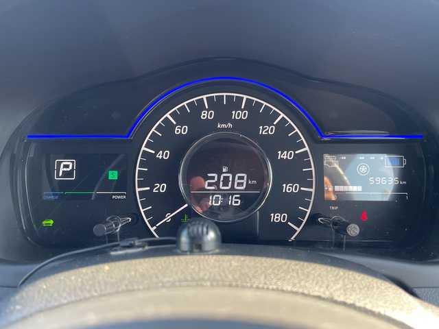 日産 ノート e－パワーオーテック FOUR 道東・釧路十勝 2019(令1)年 6万km ブリリアントホワイトパール 4WD/ワンオーナー/純正SDナビ/・フルセグ/CD/DVD/BT/ラジオ/アラウンドビューカメラ/インテリジェントルームミラー/クルーズコントロール/衝突軽減ブレーキ/レーンキープアシスト/コーナーセンサー/LEDヘッドライト/フォグランプ/純正15インチアルミホイール（サマー2024製）/ETC/フロアマット/ドアバイザー