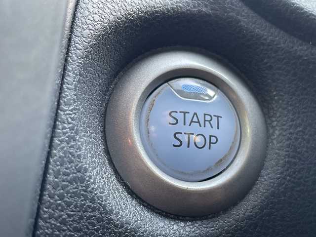 日産 ノート e－パワーオーテック FOUR 道東・釧路十勝 2019(令1)年 6万km ブリリアントホワイトパール 4WD/ワンオーナー/純正SDナビ/・フルセグ/CD/DVD/BT/ラジオ/アラウンドビューカメラ/インテリジェントルームミラー/クルーズコントロール/衝突軽減ブレーキ/レーンキープアシスト/コーナーセンサー/LEDヘッドライト/フォグランプ/純正15インチアルミホイール（サマー2024製）/ETC/フロアマット/ドアバイザー