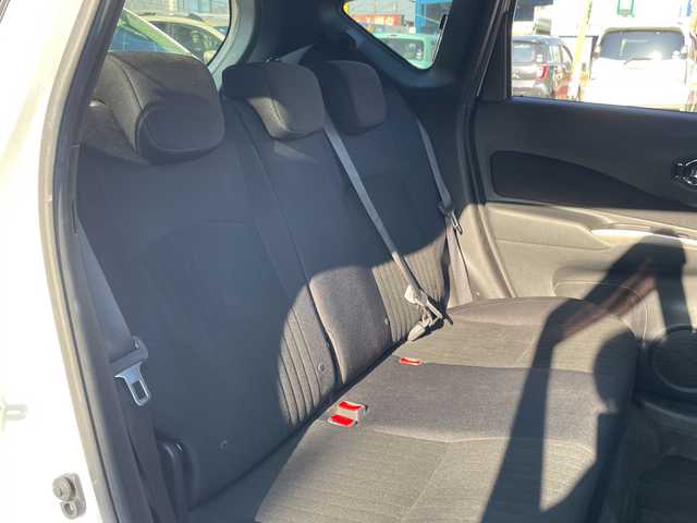 日産 ノート e－パワーオーテック FOUR 道東・釧路十勝 2019(令1)年 6万km ブリリアントホワイトパール 4WD/ワンオーナー/純正SDナビ/・フルセグ/CD/DVD/BT/ラジオ/アラウンドビューカメラ/インテリジェントルームミラー/クルーズコントロール/衝突軽減ブレーキ/レーンキープアシスト/コーナーセンサー/LEDヘッドライト/フォグランプ/純正15インチアルミホイール（サマー2024製）/ETC/フロアマット/ドアバイザー