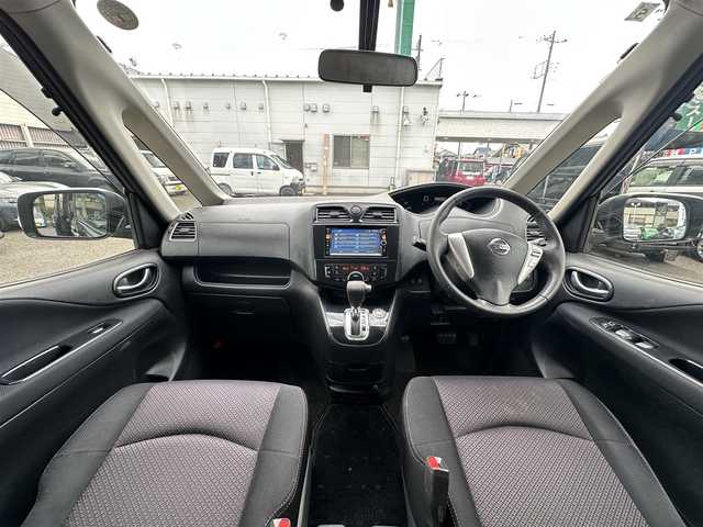 日産 セレナ ハイウェイS G Sハイブリッド 東京都 2013(平25)年 7.3万km スーパーブラック 7インチ純正ナビ/（CD/DVD/フルセグ）/Bluetooth/クルーズコントロール/プッシュスタート/オートライト/シフトロック機能/ETC/純正フロアマット/ドアバイザー/片側パワースライドドア/バックカメラ/社外スタットレスタイヤAR15インチ/盗難防止機能/スペアキー1本/スマートキー/保証書/取扱説明書