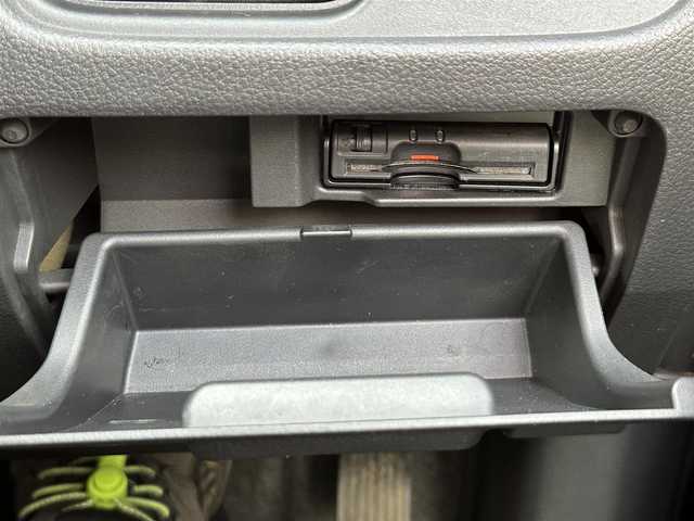 日産 セレナ ハイウェイS G Sハイブリッド 東京都 2013(平25)年 7.3万km スーパーブラック 7インチ純正ナビ/（CD/DVD/フルセグ）/Bluetooth/クルーズコントロール/プッシュスタート/オートライト/シフトロック機能/ETC/純正フロアマット/ドアバイザー/片側パワースライドドア/バックカメラ/社外スタットレスタイヤAR15インチ/盗難防止機能/スペアキー1本/スマートキー/保証書/取扱説明書