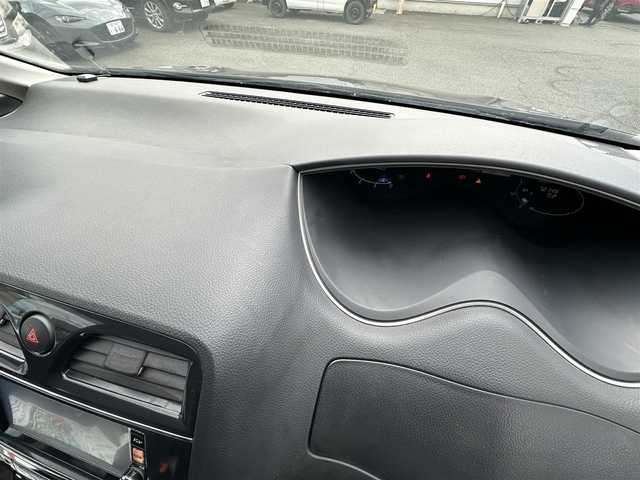 日産 セレナ ハイウェイS G Sハイブリッド 東京都 2013(平25)年 7.3万km スーパーブラック 7インチ純正ナビ/（CD/DVD/フルセグ）/Bluetooth/クルーズコントロール/プッシュスタート/オートライト/シフトロック機能/ETC/純正フロアマット/ドアバイザー/片側パワースライドドア/バックカメラ/社外スタットレスタイヤAR15インチ/盗難防止機能/スペアキー1本/スマートキー/保証書/取扱説明書