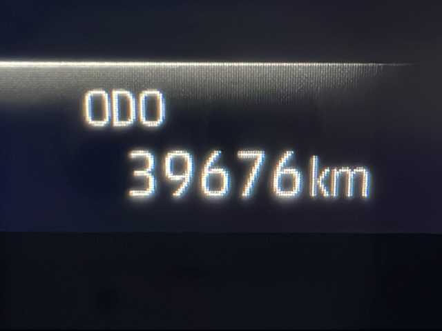 トヨタ ハリアー ハイブリッド Z レザーパッケージ 秋田県 2021(令3)年 4万km プレシャスブラックパール JBLプレミアムサウンドシステム/純正12.3インチナビ/　　BT/USB/フルセグテレビ/パノラミックビューモニター/レザーシート/シートヒーター/ベンチレーション/ステアリングヒーター/パワーバックドア/レーダークルーズコントロール/デジタルインナーミラー/置くだけ充電/ステリングスイッチ/スマートキー/ETC