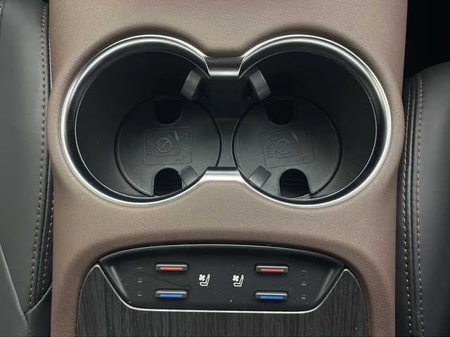 トヨタ ハリアー ハイブリッド Z レザーパッケージ 秋田県 2021(令3)年 4万km プレシャスブラックパール JBLプレミアムサウンドシステム/純正12.3インチナビ/　　BT/USB/フルセグテレビ/パノラミックビューモニター/レザーシート/シートヒーター/ベンチレーション/ステアリングヒーター/パワーバックドア/レーダークルーズコントロール/デジタルインナーミラー/置くだけ充電/ステリングスイッチ/スマートキー/ETC