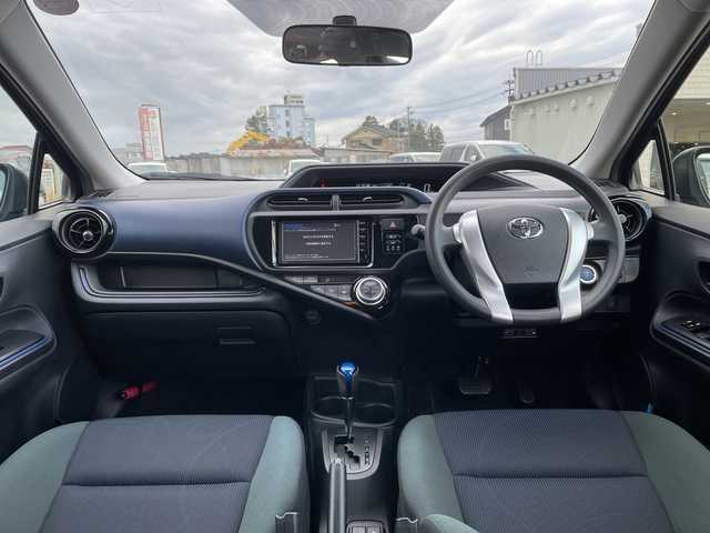 トヨタ アクア S 富山県 2015(平27)年 2.1万km ブラックマイカ 純正SDナビ/型式NSCP-W64/【ＣＤ／ＢＴ／ＡＭ／ＦＭ／ワンセグＴＶ】/ビルトインＥＴＣ　/スマートキー　/横滑り防止装置　/盗難防止装置　/アンチロックブレーキシステム　/オートライト　/フォグランプ　/純正キセノンヘッドライト　/エンジンスタートボタン　/スペアキー/オートエアコン/取扱説明書/ナビ取扱説明書