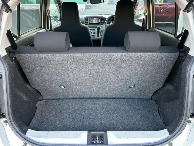 ダイハツ ミラ イース X SAⅢ 宮城県 2018(平30)年 4万km パールホワイトⅢ スマートアシストIII/純正SDナビ/【CD・DVD・SD・BT・フルセグTV】/バックカメラ/純正ドライブレコーダー/レーンキープアラート/衝突軽減ブレーキ/オートハイビーム/アイドリングストップ/ヘッドライトレベライザー/LEDヘッドライト/コーナーセンサー/フロアマット/ドアバイザー/電動格納ミラー/キーレス