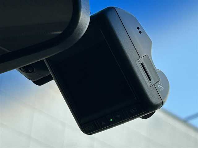 ホンダ フリード G ジャストセレクション 東京都 2012(平24)年 5.7万km プレミアムホワイトパール 純正メモリナビ（VXW-118VS）/ワンセグTV/Bluetooth/CD/DVD/FM/AM/VTR/バックカメラ/前方ドライブレコーダー/片側パワースライドドア/スペアキー/スマートキー/ウォークスルー/アイドリングストップ/電動格納ミラー/ウインカーミラー/純正フロアマット/ヘッドライトレベライザー/取扱説明書/保証書/記録簿