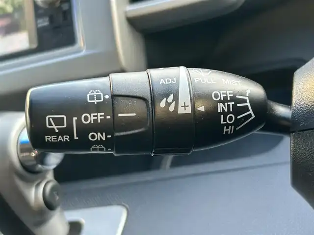 ホンダ フリード G ジャストセレクション 東京都 2012(平24)年 5.7万km プレミアムホワイトパール 純正メモリナビ（VXW-118VS）/ワンセグTV/Bluetooth/CD/DVD/FM/AM/VTR/バックカメラ/前方ドライブレコーダー/片側パワースライドドア/スペアキー/スマートキー/ウォークスルー/アイドリングストップ/電動格納ミラー/ウインカーミラー/純正フロアマット/ヘッドライトレベライザー/取扱説明書/保証書/記録簿