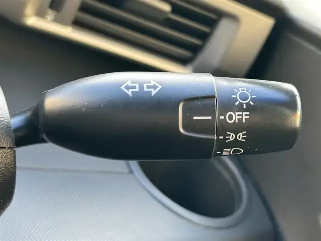 ホンダ フリード G ジャストセレクション 東京都 2012(平24)年 5.7万km プレミアムホワイトパール 純正メモリナビ（VXW-118VS）/ワンセグTV/Bluetooth/CD/DVD/FM/AM/VTR/バックカメラ/前方ドライブレコーダー/片側パワースライドドア/スペアキー/スマートキー/ウォークスルー/アイドリングストップ/電動格納ミラー/ウインカーミラー/純正フロアマット/ヘッドライトレベライザー/取扱説明書/保証書/記録簿