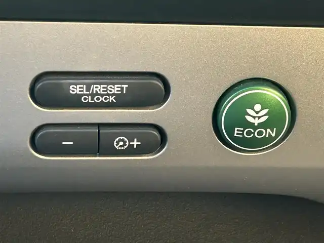 ホンダ フリード G ジャストセレクション 東京都 2012(平24)年 5.7万km プレミアムホワイトパール 純正メモリナビ（VXW-118VS）/ワンセグTV/Bluetooth/CD/DVD/FM/AM/VTR/バックカメラ/前方ドライブレコーダー/片側パワースライドドア/スペアキー/スマートキー/ウォークスルー/アイドリングストップ/電動格納ミラー/ウインカーミラー/純正フロアマット/ヘッドライトレベライザー/取扱説明書/保証書/記録簿