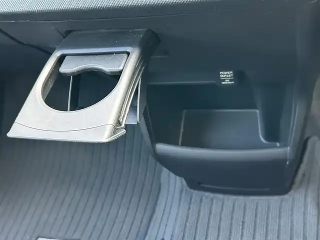 ホンダ フリード G ジャストセレクション 東京都 2012(平24)年 5.7万km プレミアムホワイトパール 純正メモリナビ（VXW-118VS）/ワンセグTV/Bluetooth/CD/DVD/FM/AM/VTR/バックカメラ/前方ドライブレコーダー/片側パワースライドドア/スペアキー/スマートキー/ウォークスルー/アイドリングストップ/電動格納ミラー/ウインカーミラー/純正フロアマット/ヘッドライトレベライザー/取扱説明書/保証書/記録簿