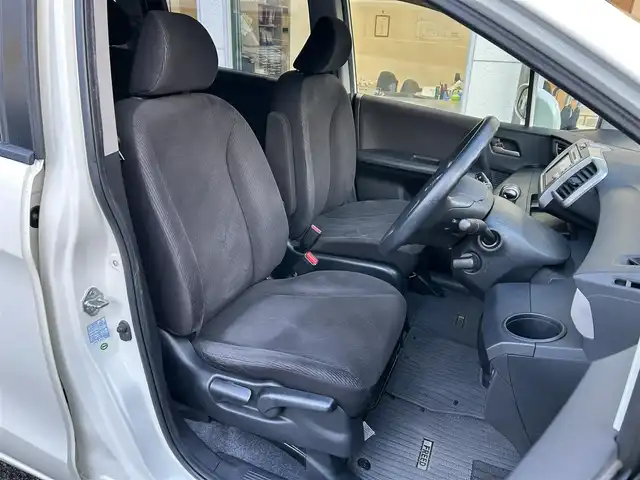 ホンダ フリード G ジャストセレクション 東京都 2012(平24)年 5.7万km プレミアムホワイトパール 純正メモリナビ（VXW-118VS）/ワンセグTV/Bluetooth/CD/DVD/FM/AM/VTR/バックカメラ/前方ドライブレコーダー/片側パワースライドドア/スペアキー/スマートキー/ウォークスルー/アイドリングストップ/電動格納ミラー/ウインカーミラー/純正フロアマット/ヘッドライトレベライザー/取扱説明書/保証書/記録簿