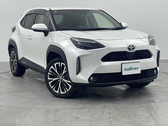 トヨタ ヤリスクロス ハイブリッド Z 三重県 2021(令3)年 2.8万km ホワイトパールクリスタルシャイン 禁煙車/純正9型ディスプレイオーディオ/全方位カメラ/トヨタセーフティセンス/レーダークルーズコントロール/レーンキープアシスト/ハーフレーザーシート/シートヒーター/オートハイビーム/ETC/ドライブレコーダー（前後）/コーナーセンサー
