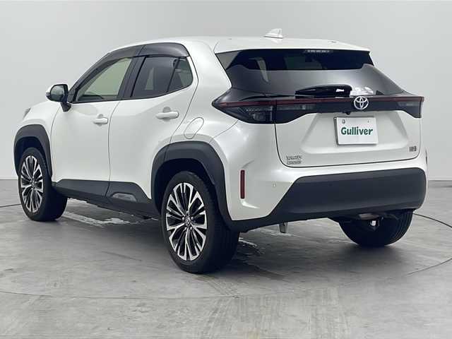 トヨタ ヤリスクロス ハイブリッド Z 三重県 2021(令3)年 2.8万km ホワイトパールクリスタルシャイン 禁煙車/純正9型ディスプレイオーディオ/全方位カメラ/トヨタセーフティセンス/レーダークルーズコントロール/レーンキープアシスト/ハーフレーザーシート/シートヒーター/オートハイビーム/ETC/ドライブレコーダー（前後）/コーナーセンサー