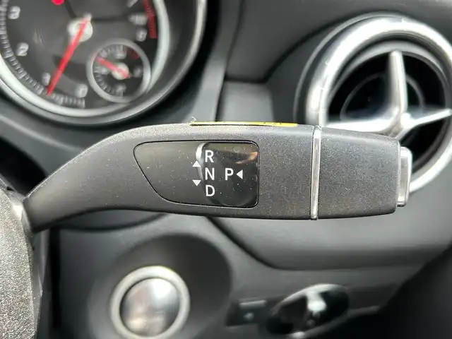 メルセデス・ベンツ ＣＬＡ１８０ Sブレイク AMG スタイル 宮崎県 2019(平31)年 4.8万km ポーラホワイト 純正ナビゲーション/・Bluetooth/・CD DVD/・バックカメラ/・フルセグTV/アンビエントライト/パノラミックルーフ/ハーマンカードン/ドライブレコーダー/ハーフレザー/・D/N席パワーシート/・D/N席シートヒーター/AMGパッケージ/レーダーセーフティ/パワーバックドア/アクティブクルーズコントロール