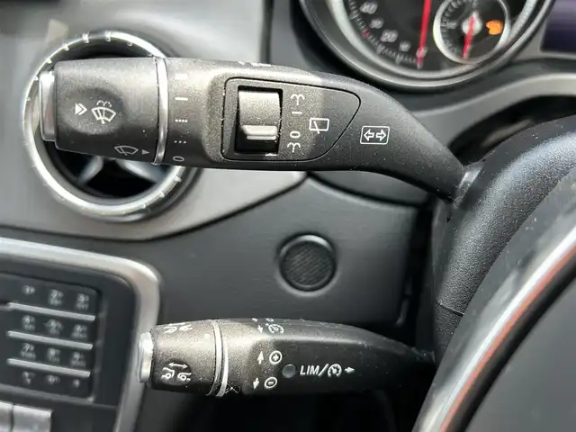 メルセデス・ベンツ ＣＬＡ１８０ Sブレイク AMG スタイル 宮崎県 2019(平31)年 4.8万km ポーラホワイト 純正ナビゲーション/・Bluetooth/・CD DVD/・バックカメラ/・フルセグTV/アンビエントライト/パノラミックルーフ/ハーマンカードン/ドライブレコーダー/ハーフレザー/・D/N席パワーシート/・D/N席シートヒーター/AMGパッケージ/レーダーセーフティ/パワーバックドア/アクティブクルーズコントロール