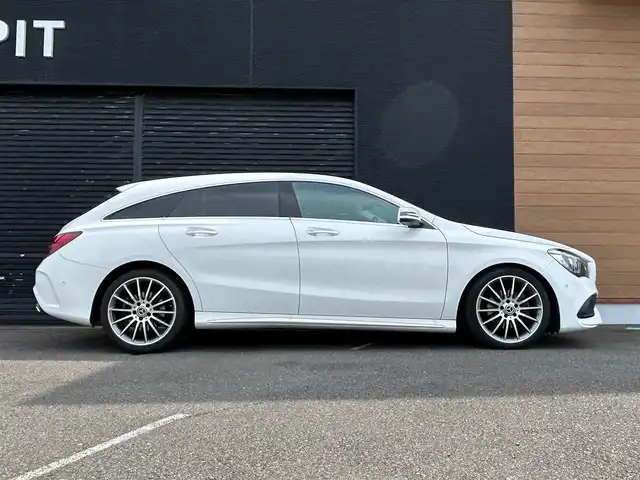 メルセデス・ベンツ ＣＬＡ１８０ Sブレイク AMG スタイル 宮崎県 2019(平31)年 4.8万km ポーラホワイト 純正ナビゲーション/・Bluetooth/・CD DVD/・バックカメラ/・フルセグTV/アンビエントライト/パノラミックルーフ/ハーマンカードン/ドライブレコーダー/ハーフレザー/・D/N席パワーシート/・D/N席シートヒーター/AMGパッケージ/レーダーセーフティ/パワーバックドア/アクティブクルーズコントロール