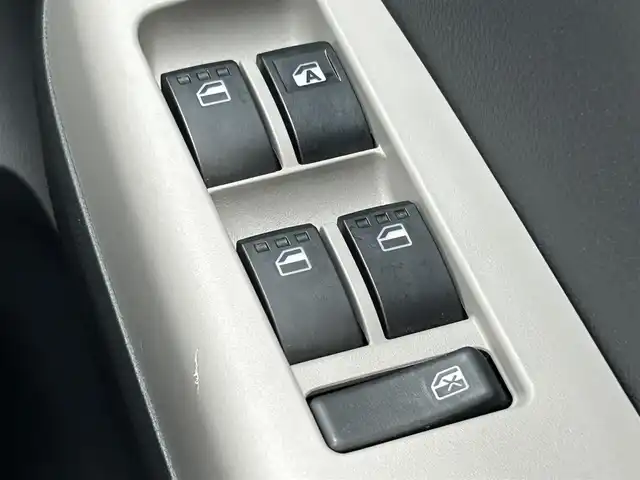 トヨタ パッソ モーダ　チャーム 熊本県 2021(令3)年 3.4万km ピンク XG7（ジューシーピンクメタリック）　特別設定色/ワンオーナー/社外ナビ/・AM/FM/CD/DVD/USB/HDMI/AUX/iPod/BT/・フルセグTV/全周囲カメラ/・バック/サイド/フロント/スマートアシスト3/・衝突回避支援ブレーキ機能（対車両・対歩行者）/・衝突警報機能（対車両・対歩行者）/・車線逸脱警報機能/・誤発進抑制制御機能（前方・後方）/・先行車発進お知らせ機能/・オートマチックハイビーム/・前後コーナーセンサー/アイドリングストップ/ビルトインETC/前後ドライブレコーダー/ハーフレザーシート/・D席シートヒーター/ステアリングリモコン/オートライト/・フォグランプ/・LEDライト/電動格納ミラー/・ウィンカーミラー/純正ドアバイザー/純正フロアマット/スマートキー/・スペアキー