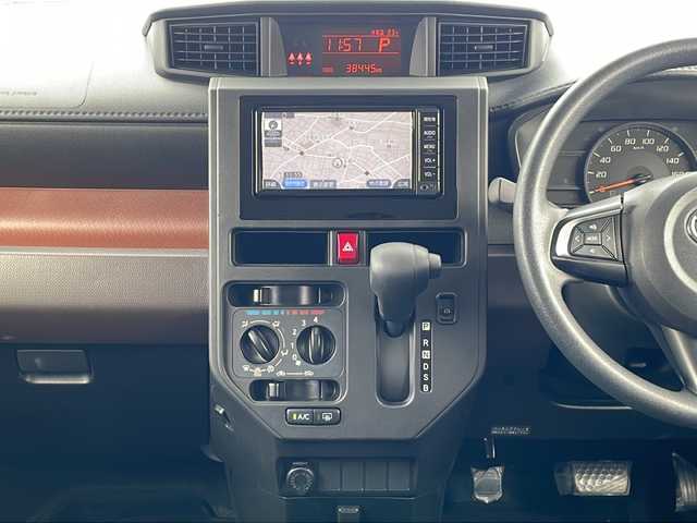 トヨタ タンク X S 三重県 2017(平29)年 3.9万km プラムブラウンパールクリスタルシャイン 純正ナビ/バックカメラ/純正ドライブレコーダー/片側パワースライドドア/ステアリングリモコン/ビルトインETC/オートライト/衝突軽減ブレーキ/アイドリングストップ/純正ホイールキャップ/純正ドライブレコーダー/スペアキー/電動格納ミラー/禁煙車