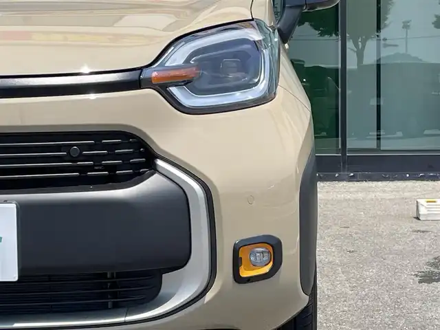 トヨタ シエンタ ハイブリッド Z 和歌山県 2024(令6)年 0.2万km ベージュ MC後モデル/10インチメーカーデイスプレーオーディオナビ/パノラミックビューカメラ/革巻きステアリング/ステアリングスイッチ/ステアリングヒーター/シートヒーター/両側パワースライドドア/LEDヘッドライト/ETC/フロアマット/100Ｖ