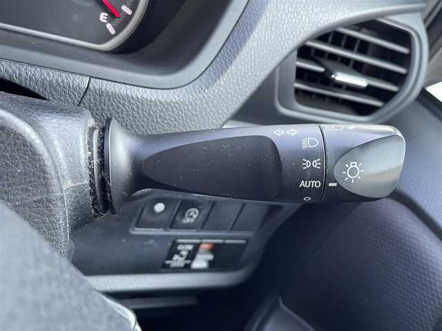 トヨタ ヴォクシー X 愛知県 2014(平26)年 8.9万km ブラック (株)IDOMが運営する【じしゃロン豊川店】の自社ローン専用車両になりますこちらは現金またはオートローンご利用時の価格です。自社ローンご希望の方は別途その旨お申付け下さい/純正SDナビ【NSZT-W64】/フルセグテレビ/バックモニター/Bluetooth/ビルトインETC/アイドリングストップ/片側パワースライドドア/LEDライト/取扱説明書（車両・ナビ）