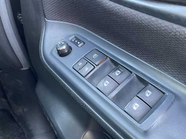 トヨタ ヴォクシー X 愛知県 2014(平26)年 8.9万km ブラック (株)IDOMが運営する【じしゃロン豊川店】の自社ローン専用車両になりますこちらは現金またはオートローンご利用時の価格です。自社ローンご希望の方は別途その旨お申付け下さい/純正SDナビ【NSZT-W64】/フルセグテレビ/バックモニター/Bluetooth/ビルトインETC/アイドリングストップ/片側パワースライドドア/LEDライト/取扱説明書（車両・ナビ）