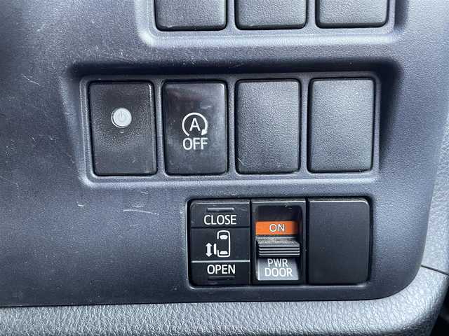 トヨタ ヴォクシー X 愛知県 2014(平26)年 8.9万km ブラック (株)IDOMが運営する【じしゃロン豊川店】の自社ローン専用車両になりますこちらは現金またはオートローンご利用時の価格です。自社ローンご希望の方は別途その旨お申付け下さい/純正SDナビ【NSZT-W64】/フルセグテレビ/バックモニター/Bluetooth/ビルトインETC/アイドリングストップ/片側パワースライドドア/LEDライト/取扱説明書（車両・ナビ）