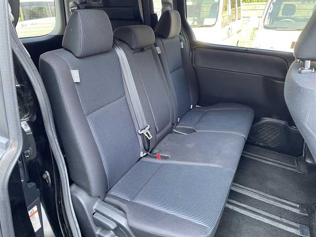 トヨタ ヴォクシー X 愛知県 2014(平26)年 8.9万km ブラック (株)IDOMが運営する【じしゃロン豊川店】の自社ローン専用車両になりますこちらは現金またはオートローンご利用時の価格です。自社ローンご希望の方は別途その旨お申付け下さい/純正SDナビ【NSZT-W64】/フルセグテレビ/バックモニター/Bluetooth/ビルトインETC/アイドリングストップ/片側パワースライドドア/LEDライト/取扱説明書（車両・ナビ）